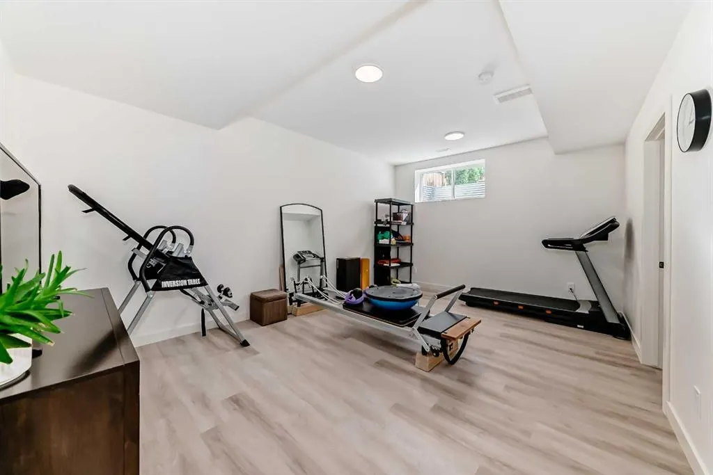 22 Vincent Gate
