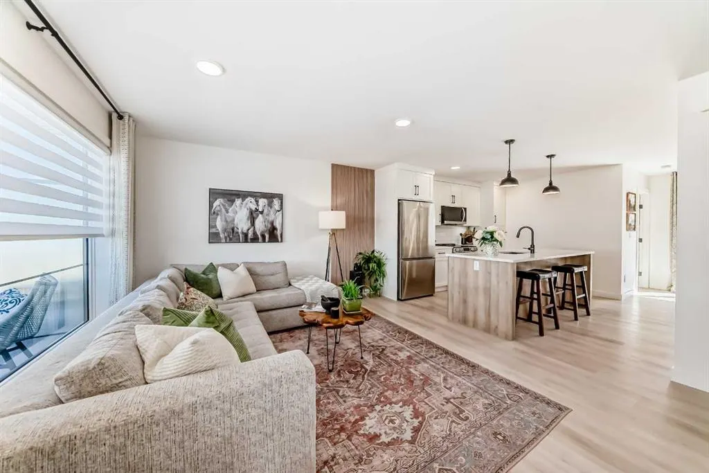 22 Vincent Gate
