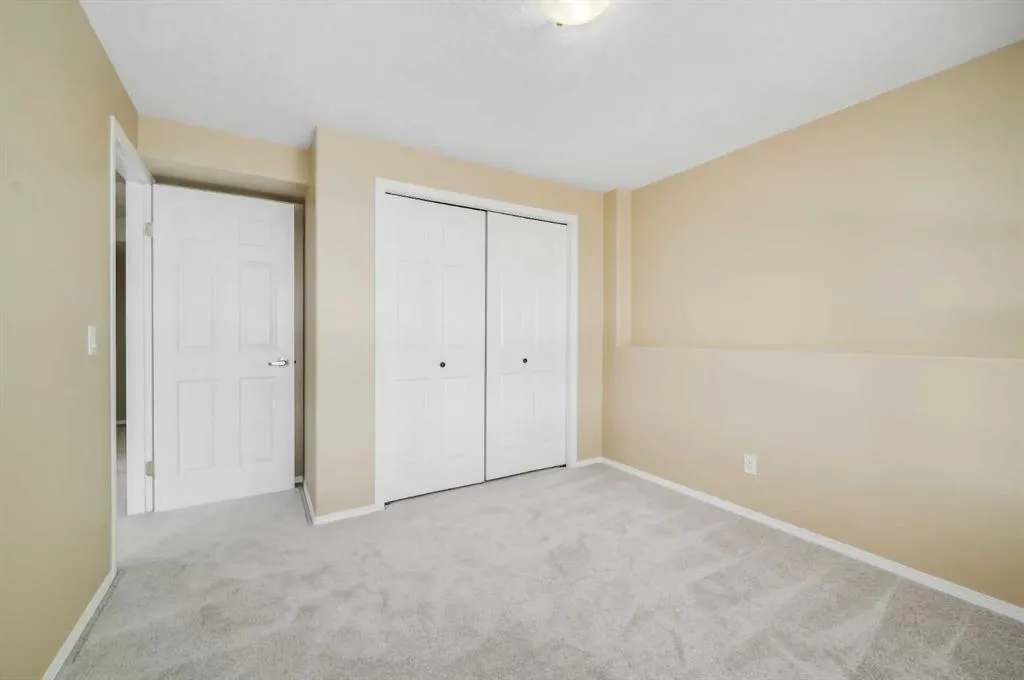 109 Sherwood Way NW