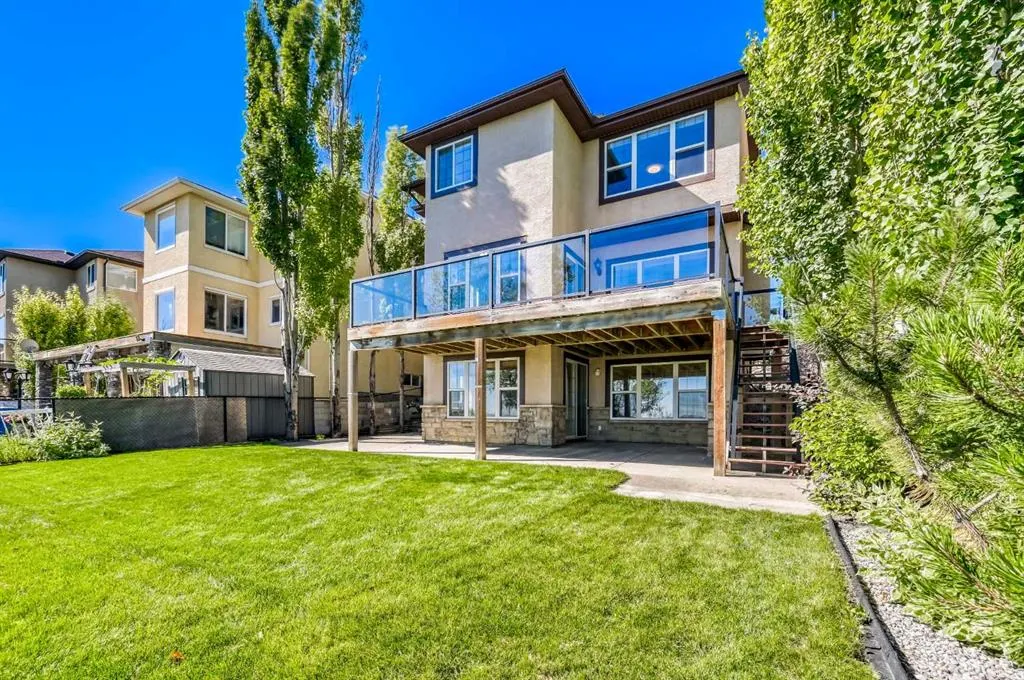 109 Sherwood Way NW