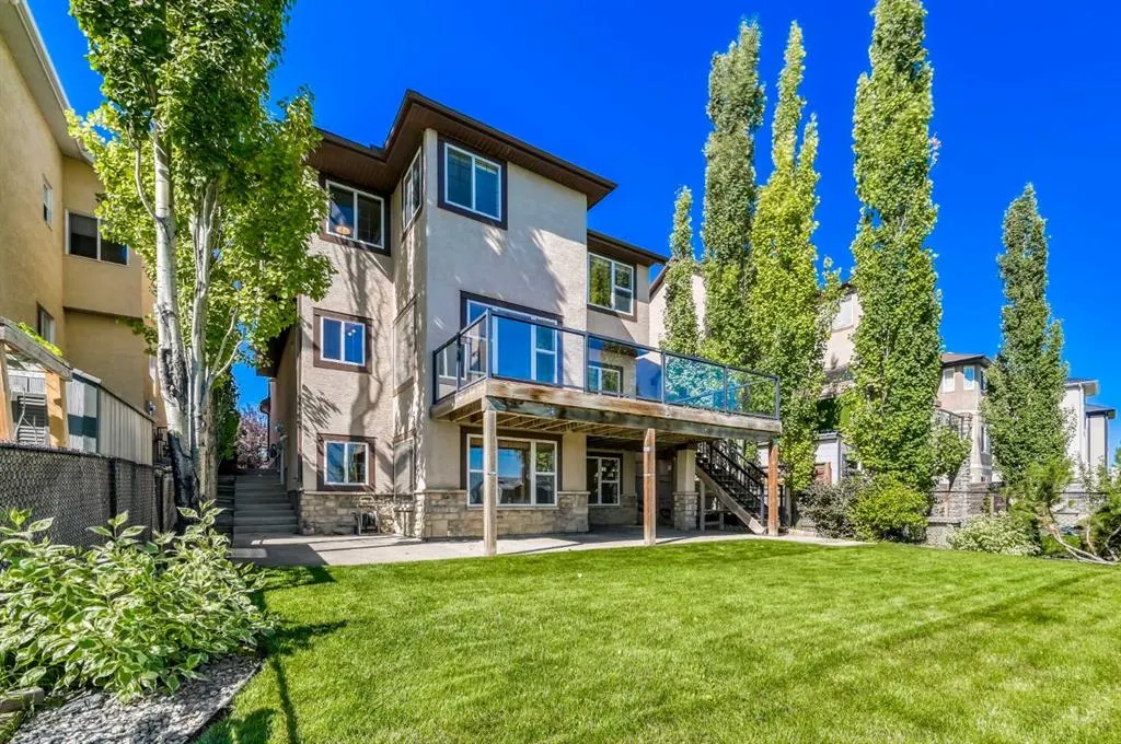 109 Sherwood Way NW