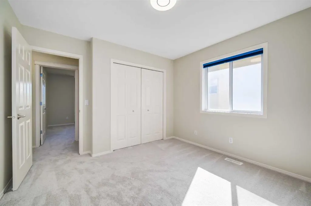 109 Sherwood Way NW