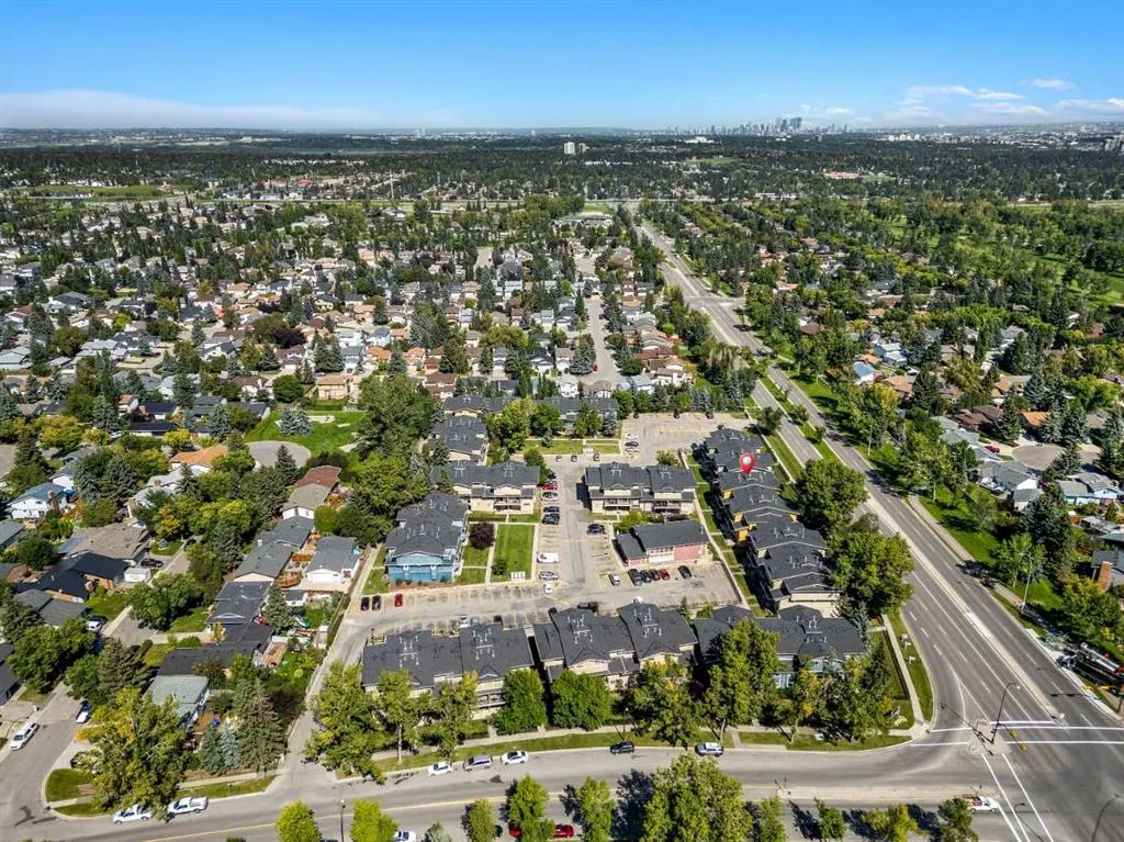 2200 Woodview Drive SW, #702