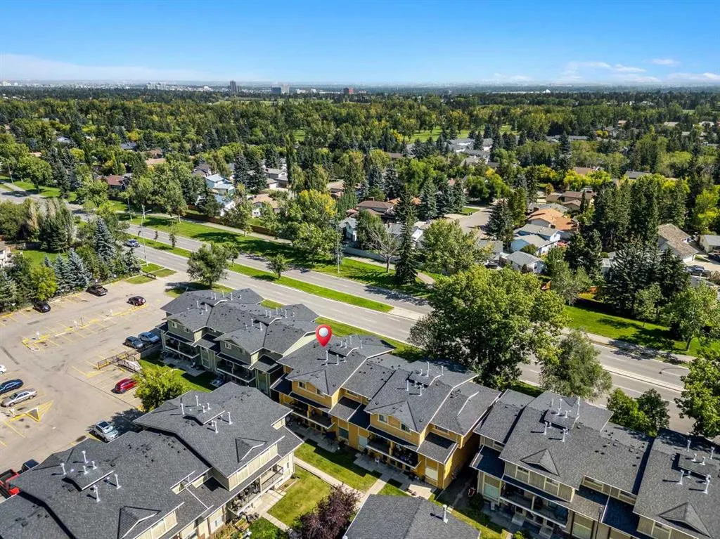 2200 Woodview Drive SW, #702