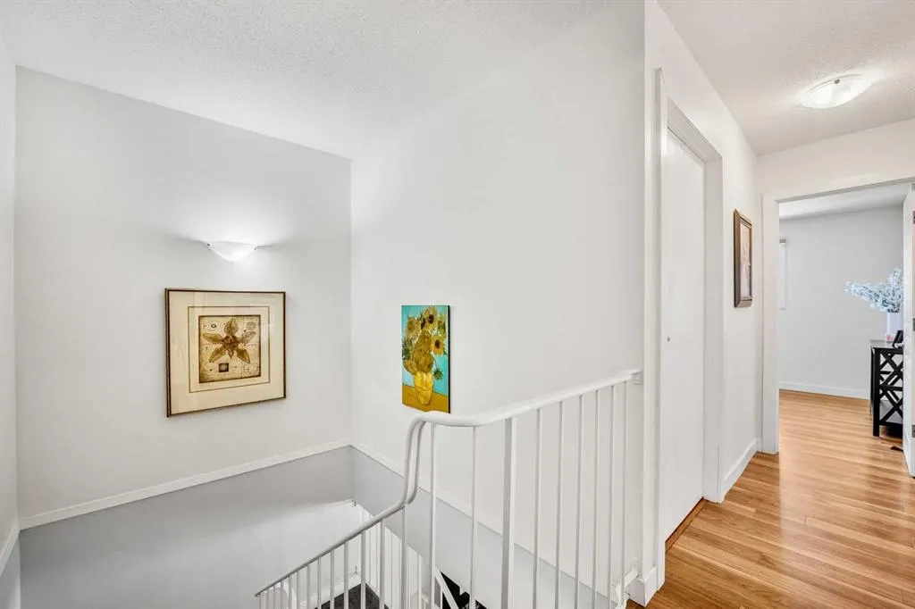 2200 Woodview Drive SW, #702