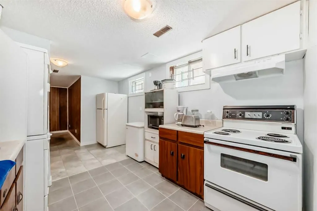 2833&2835 9 Avenue SE