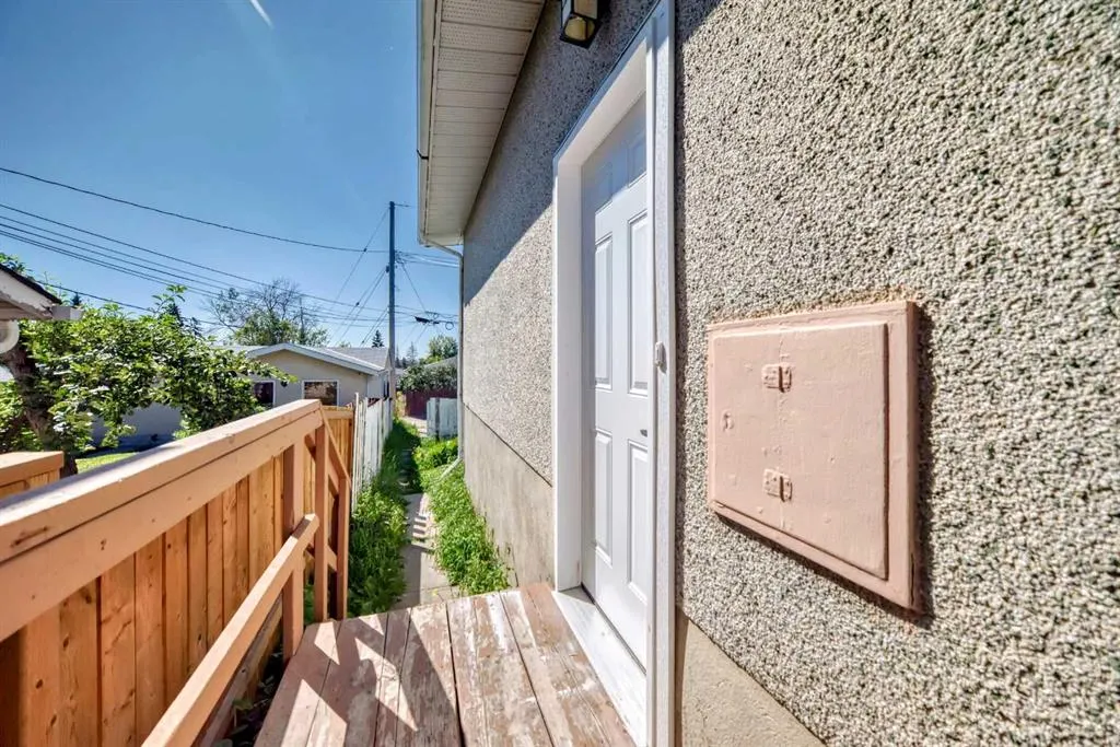 2833&2835 9 Avenue SE