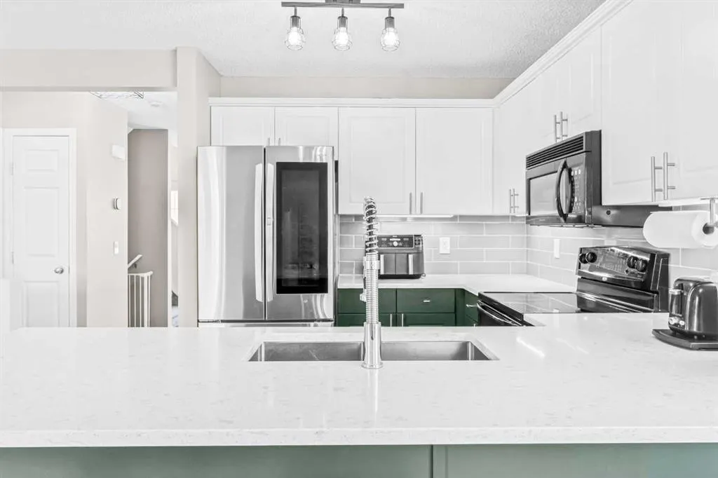 137 Covepark Crescent NE