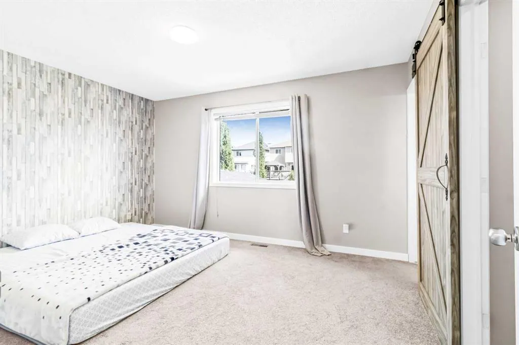 137 Covepark Crescent NE