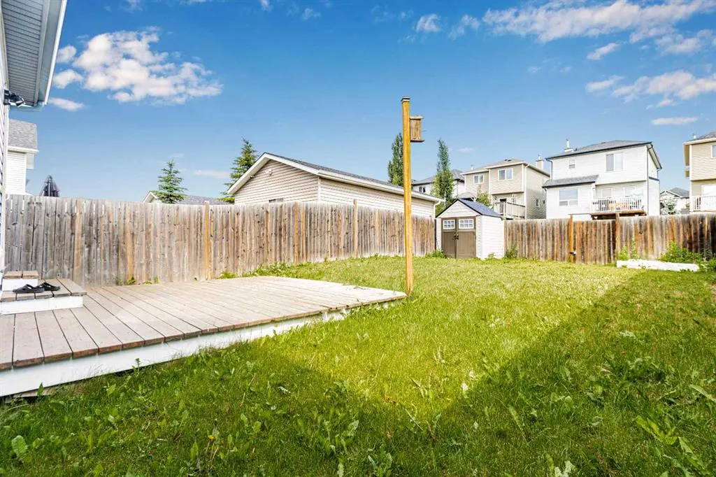 137 Covepark Crescent NE
