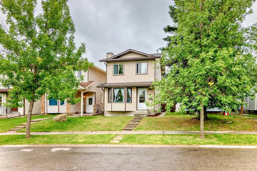 110 Edgeburn Crescent NW