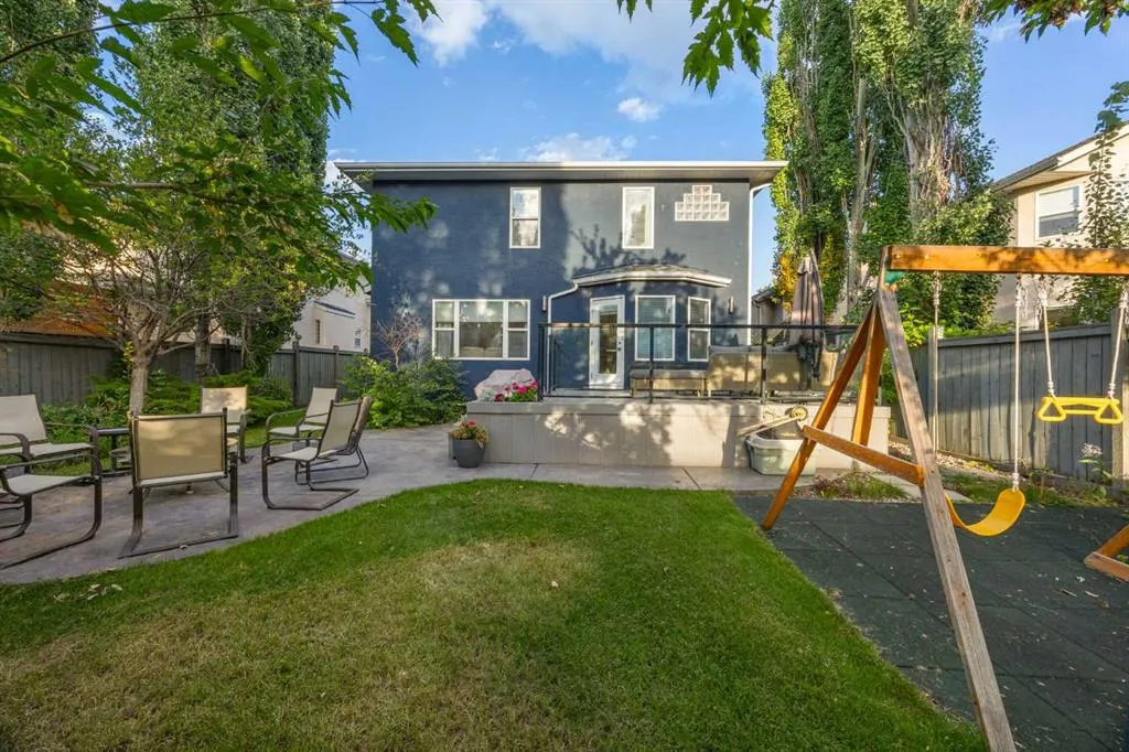 47 Mckenzie Lake Crescent SE