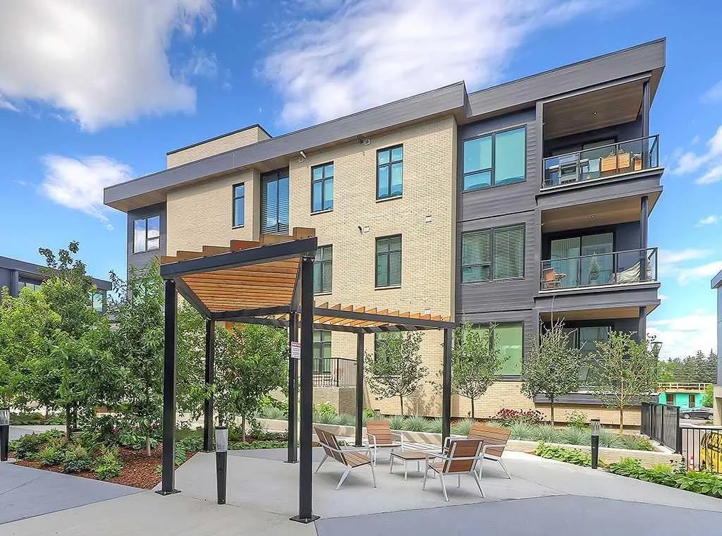 135 Lebel Crescent NW, #201