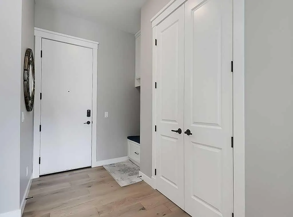 135 Lebel Crescent NW, #201