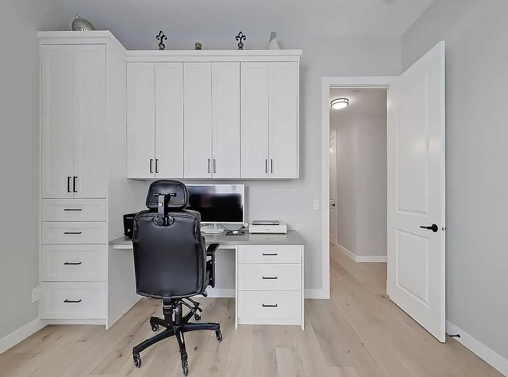 135 Lebel Crescent NW, #201