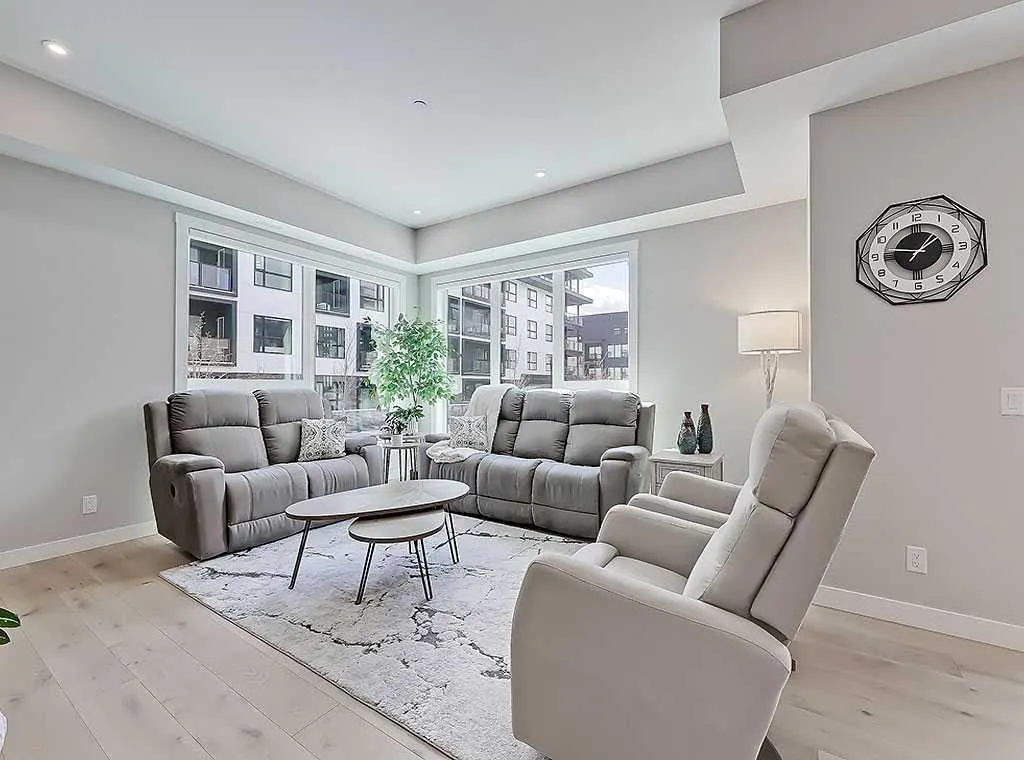 135 Lebel Crescent NW, #201