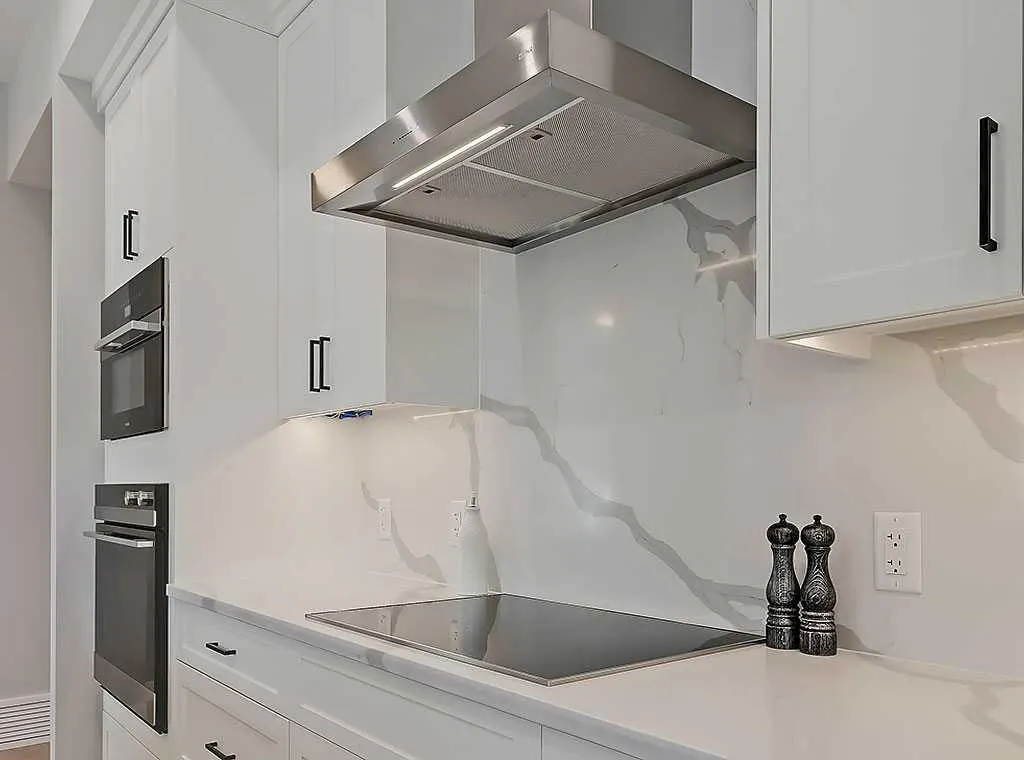 135 Lebel Crescent NW, #201