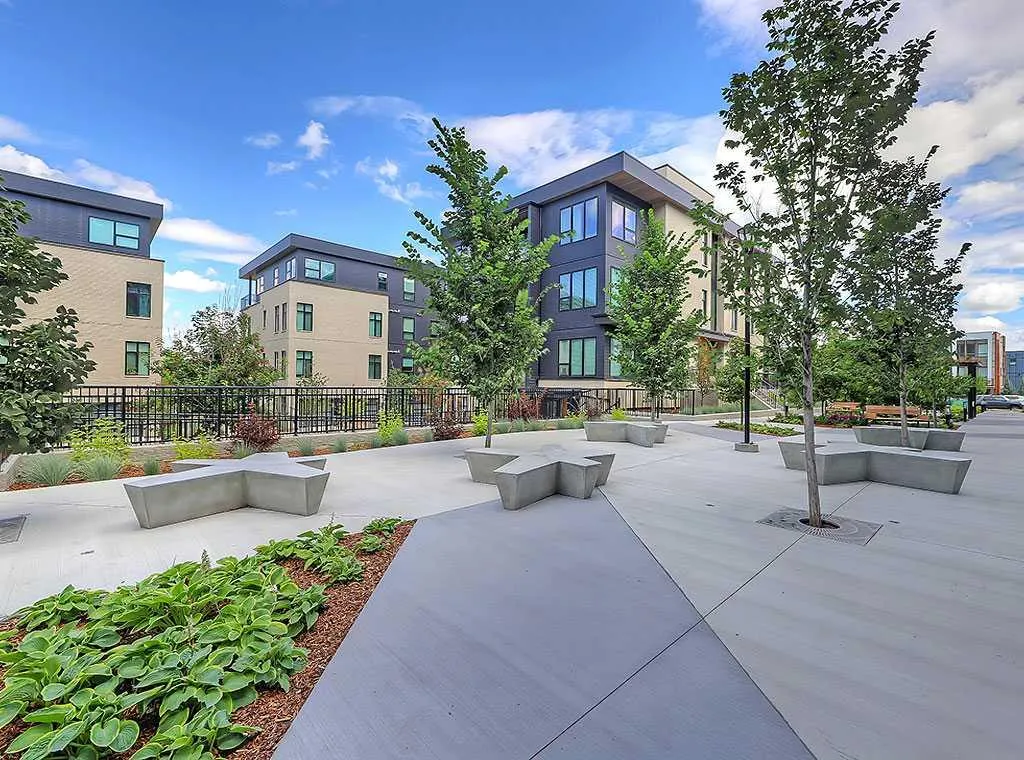 135 Lebel Crescent NW, #201