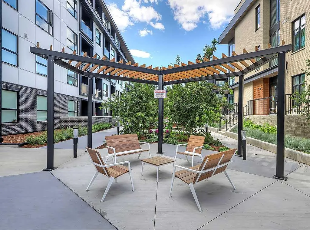 135 Lebel Crescent NW, #201
