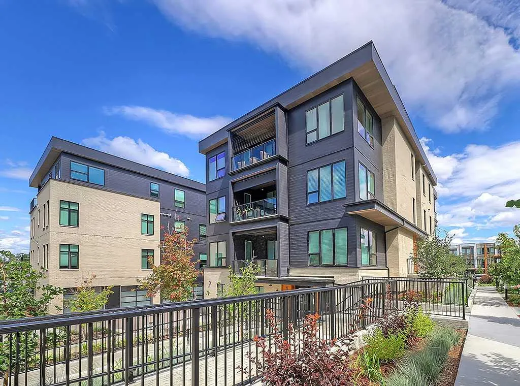 135 Lebel Crescent NW, #201