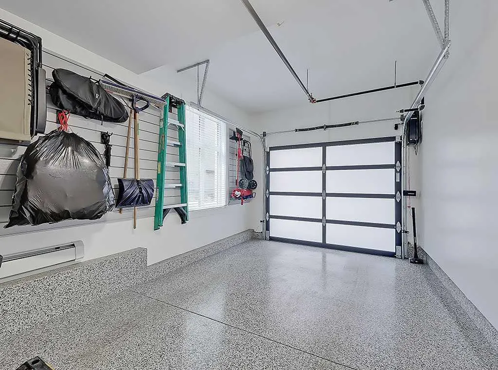 135 Lebel Crescent NW, #201