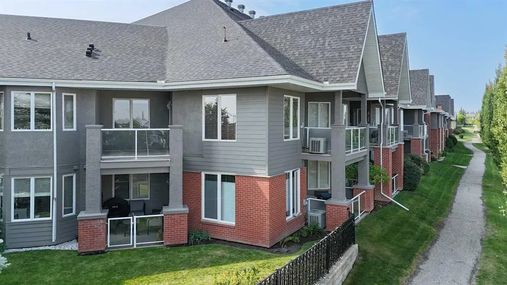 15 Everstone Drive SW, #207