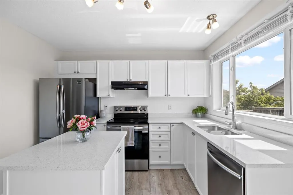 362 Elgin View SE