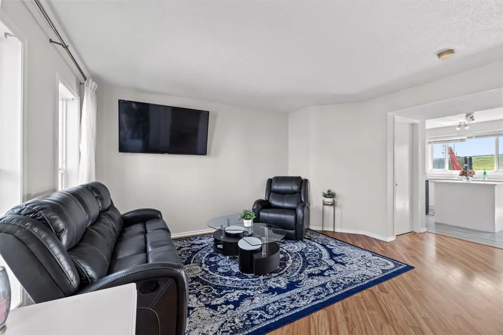 362 Elgin View SE