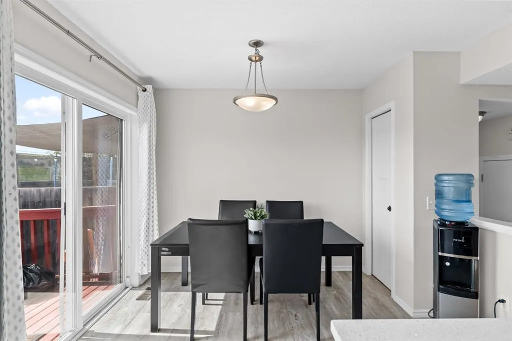 362 Elgin View SE