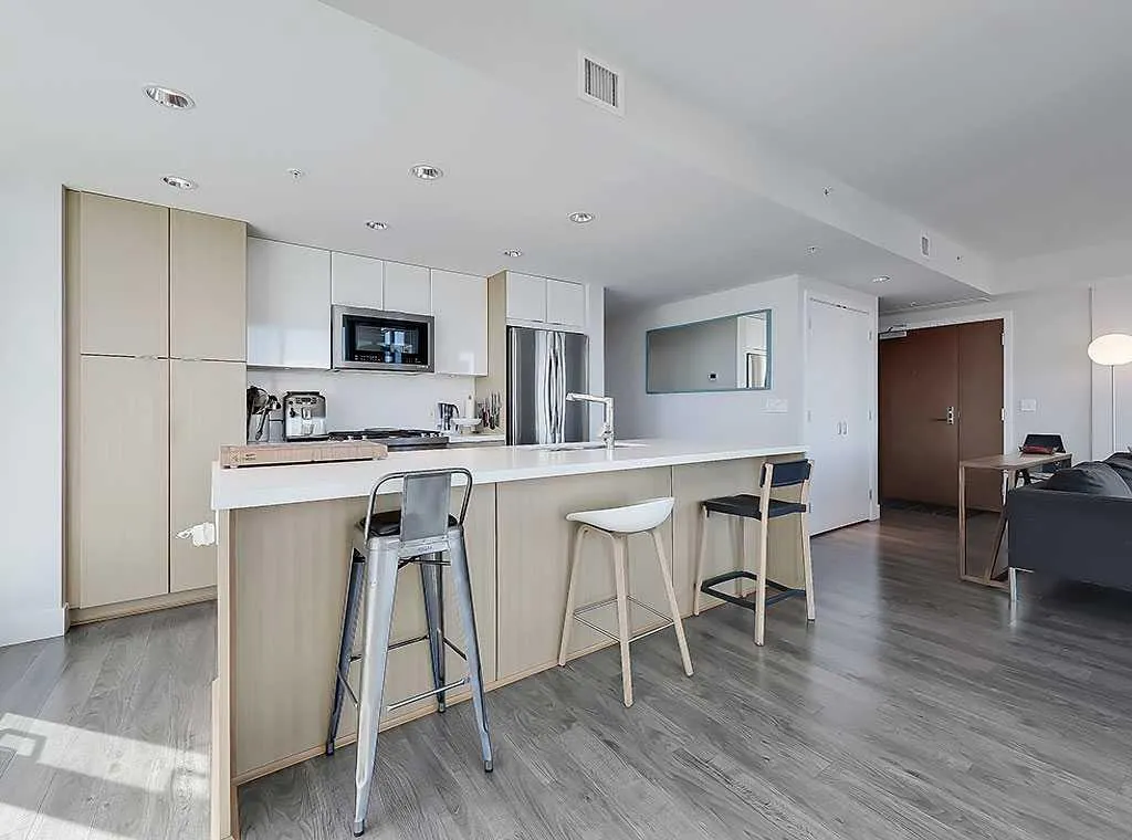 510 6 Avenue SE, #406