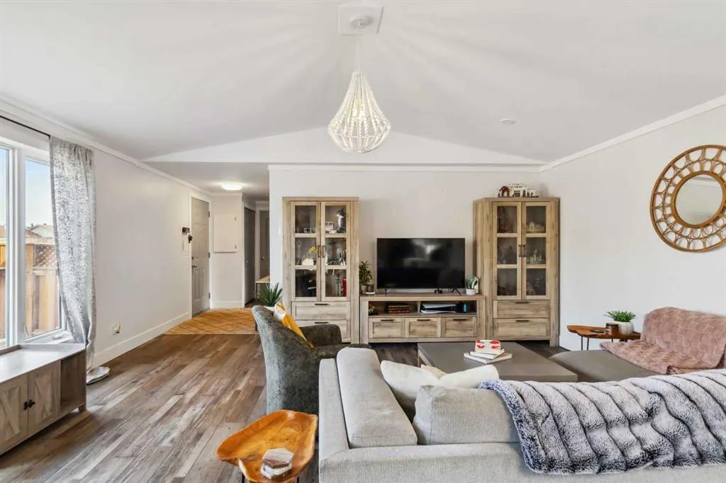 540 Mckinlay Crescent