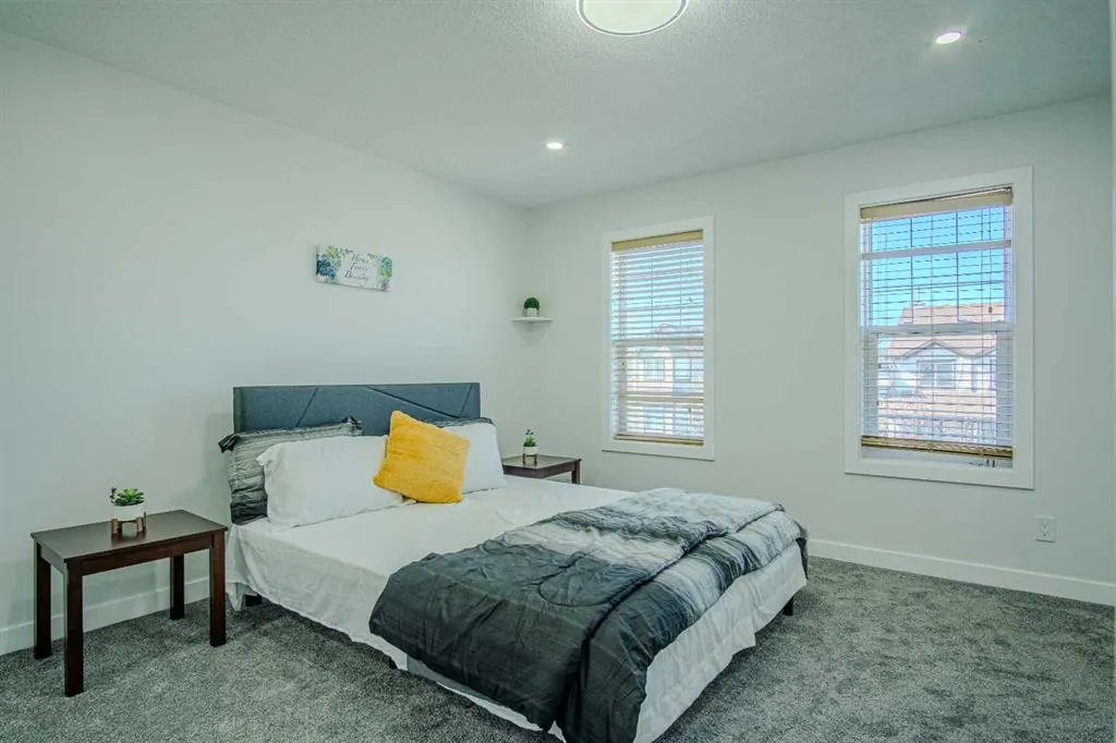 23 Saddlebrook Gardens NE