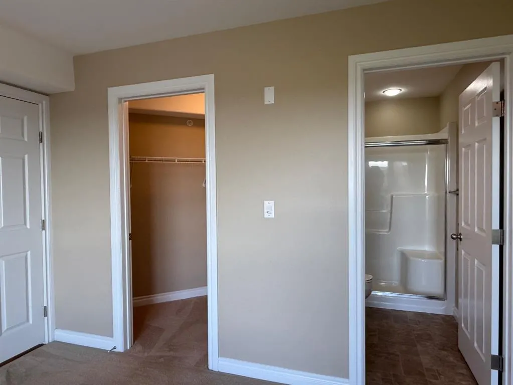 5015 Riverside Drive, ##302
