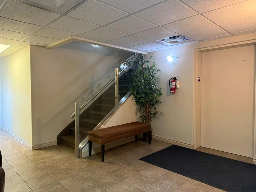 5015 Riverside Drive, ##302