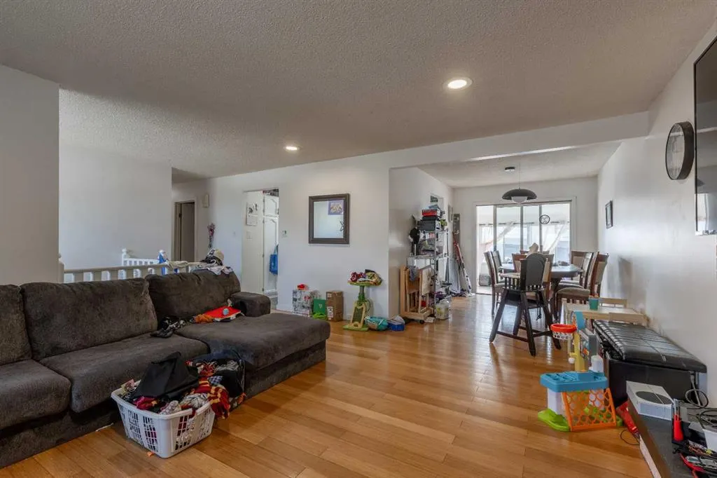 10 Sheridan Road W