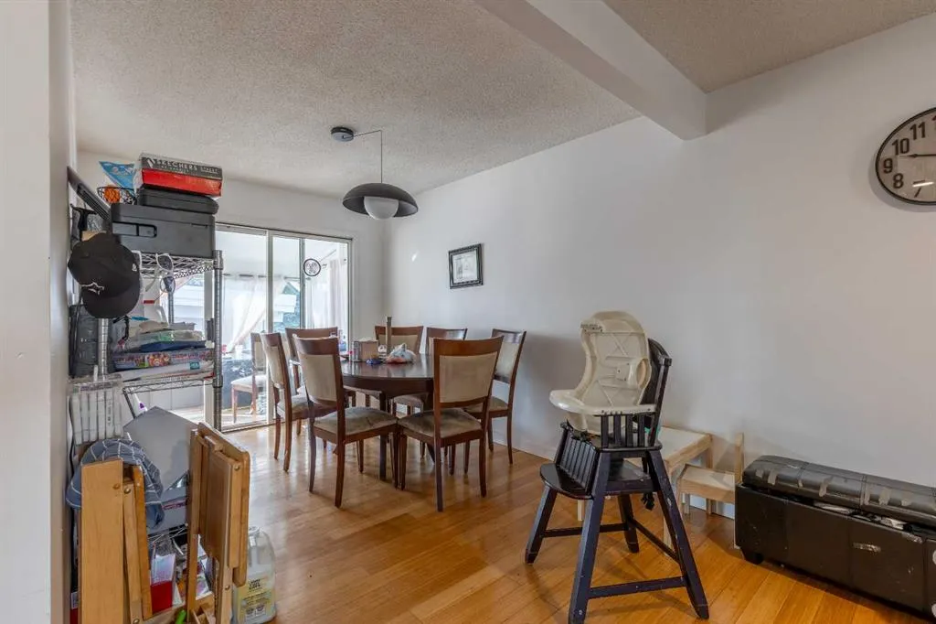 10 Sheridan Road W