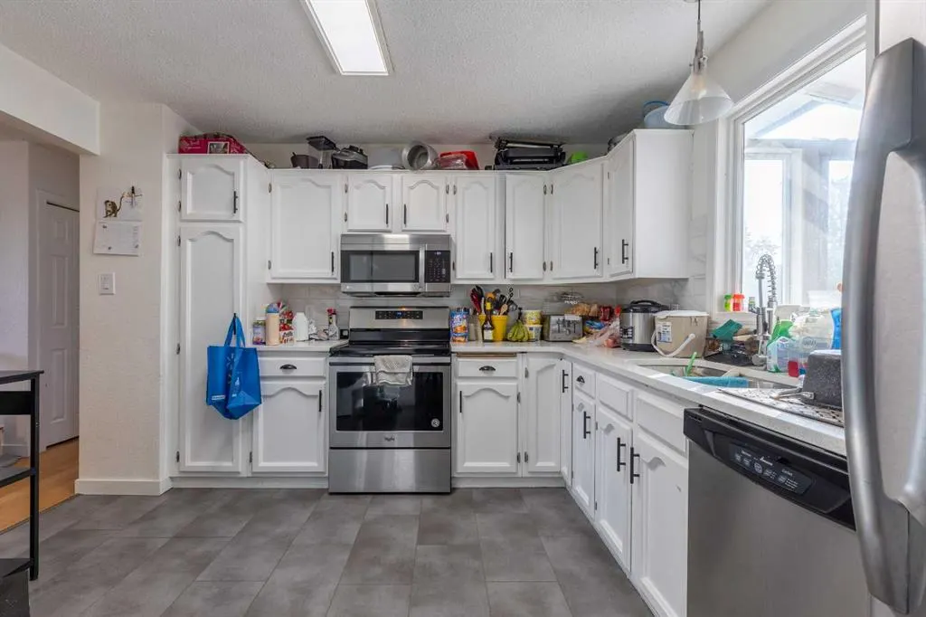 10 Sheridan Road W