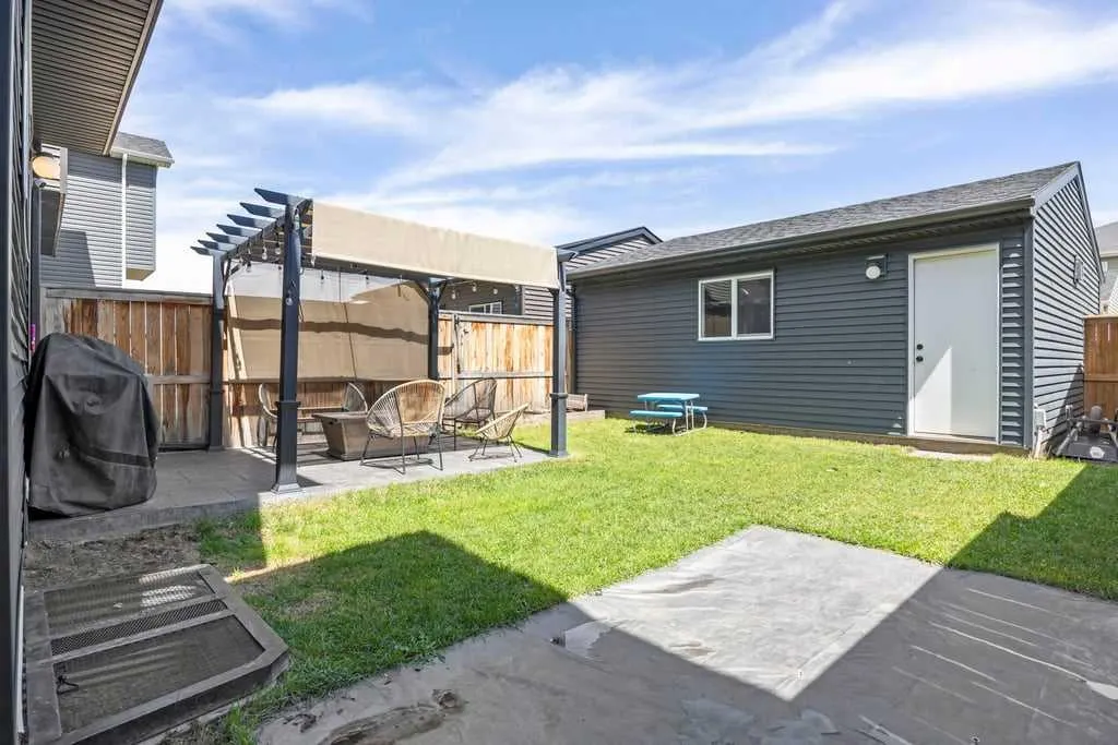 42 Wolf Creek Manor SE