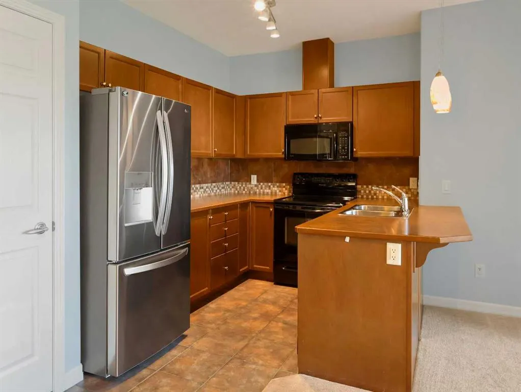 92 Crystal Shores Road, #4306