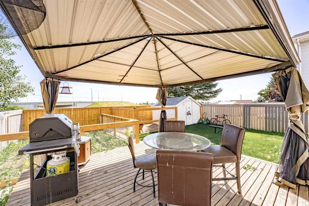 77 Del Ray Road NE