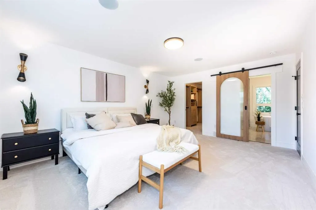 216 Pump Hill Crescent SW