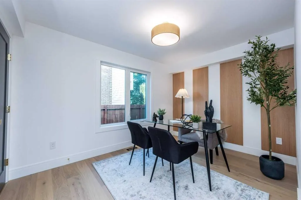 216 Pump Hill Crescent SW