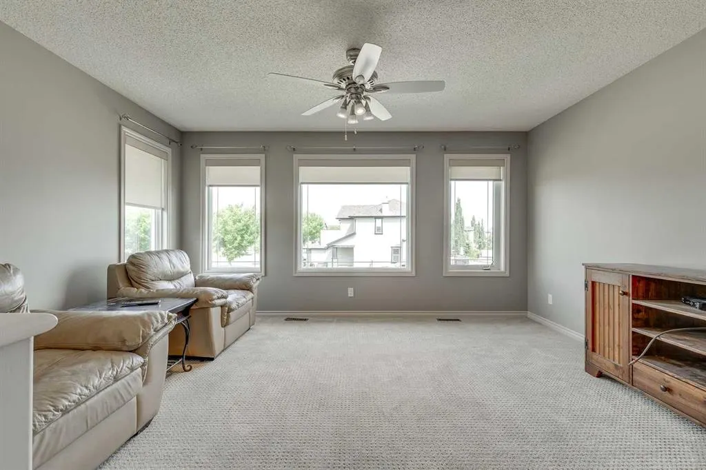 270 Westmount Crescent