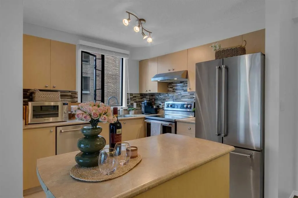 1111 6 Avenue SW, #1018