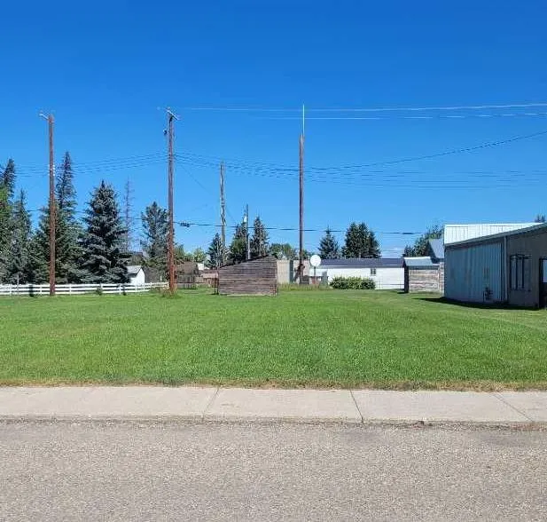7 Railway Avenue W