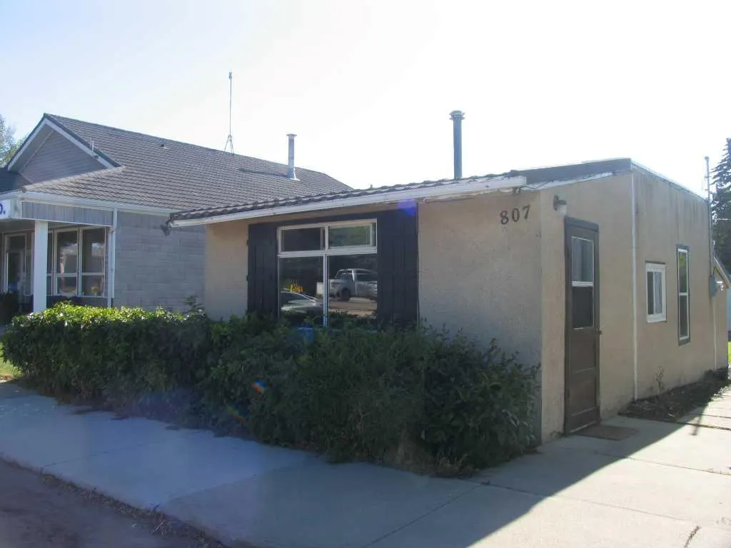 807 Broadway Street