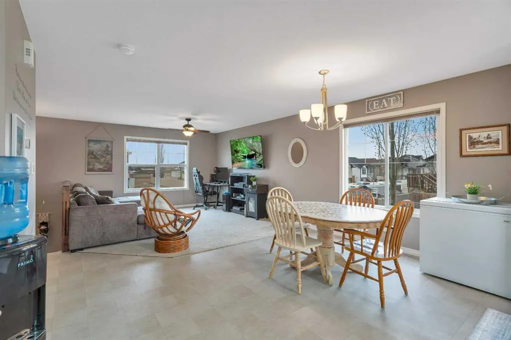 109 Redwood Boulevard