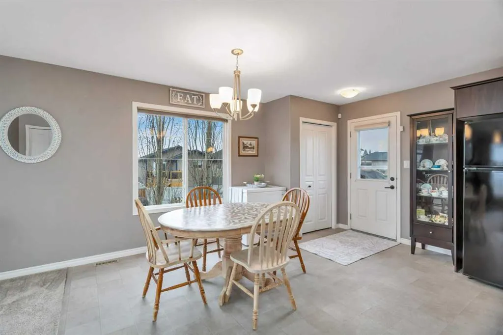 109 Redwood Boulevard