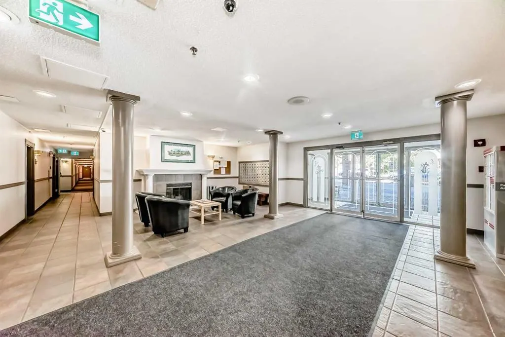 525 56 Avenue SW, #412