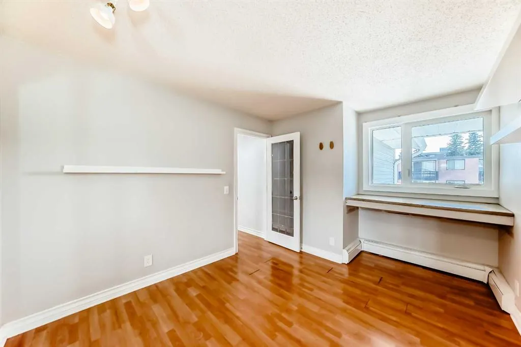 525 56 Avenue SW, #412